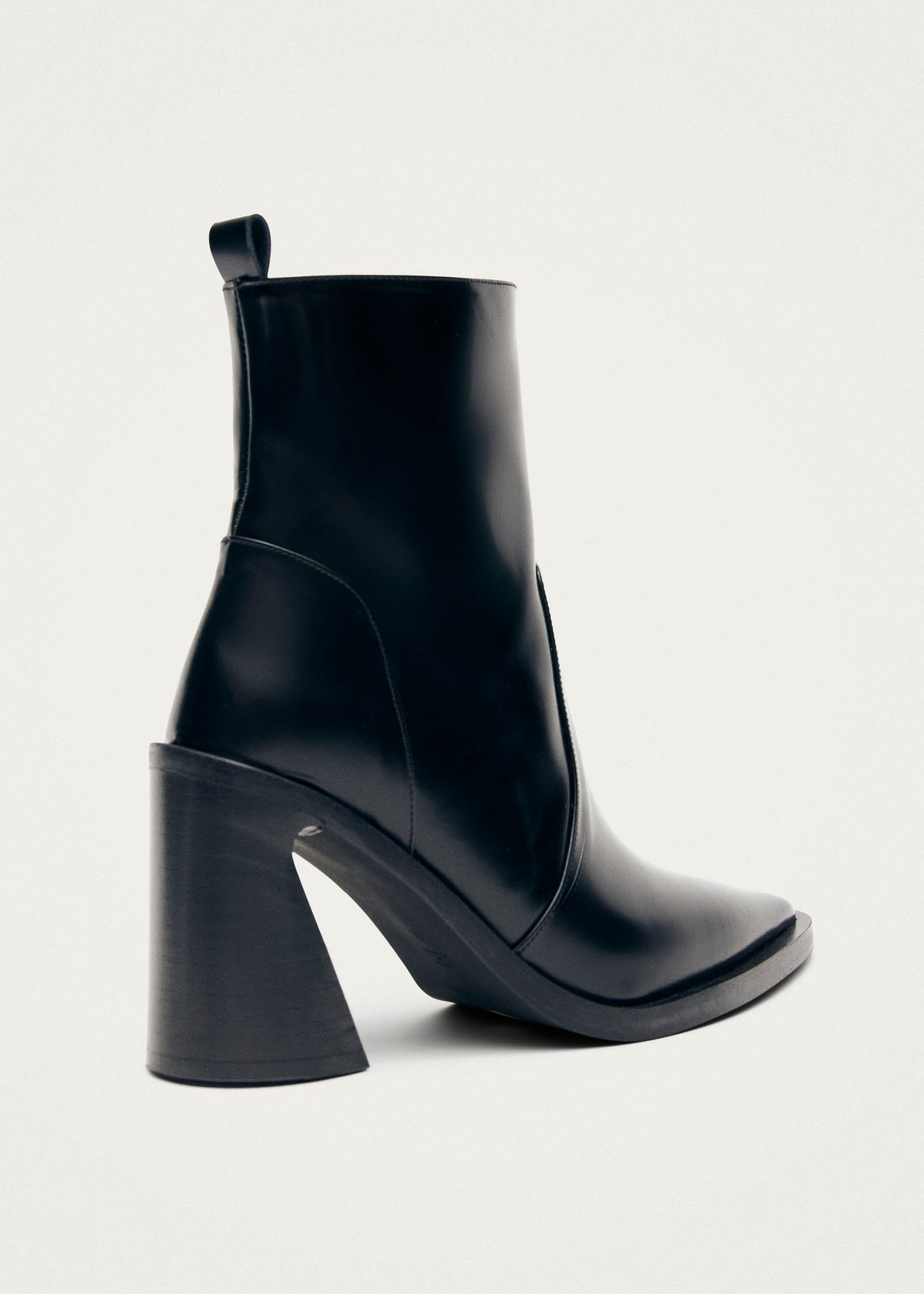 Haylo Black Leather Ankle Boots - Image 5